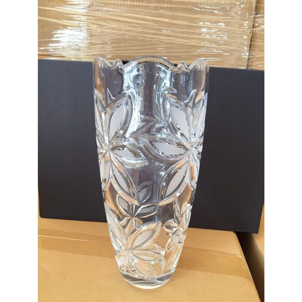 Lọ hoa dáng bầu , loe mài trắng 30cm