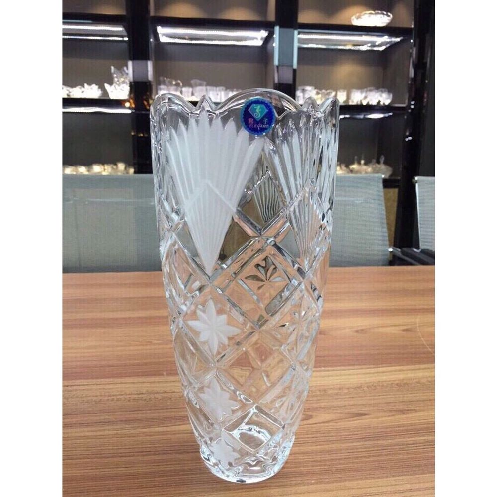 Lọ hoa dáng bầu , loe mài trắng 30cm