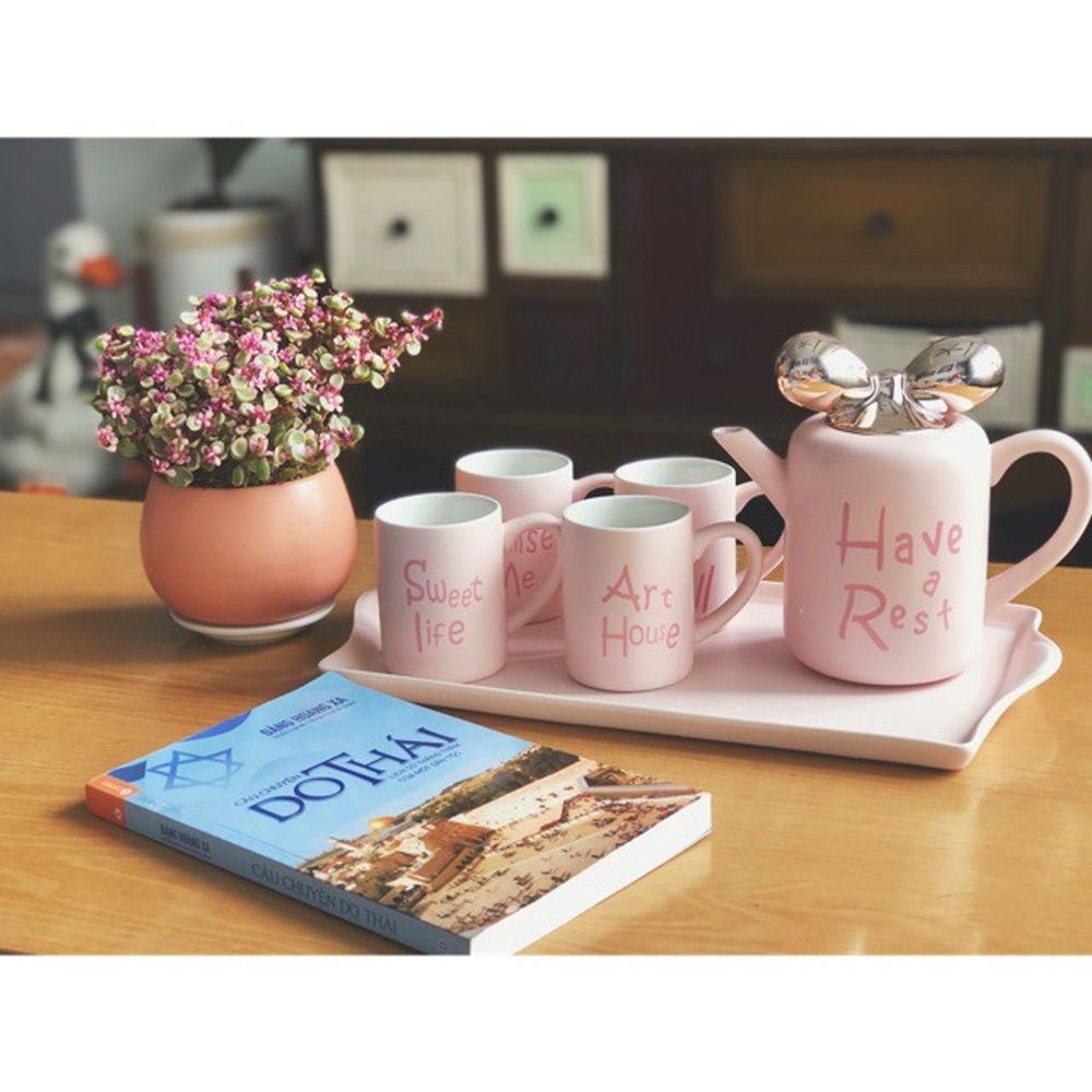 Bộ bình 4 cốc kèm khay hình dứa, hình nơ gốm sứ cao cấp