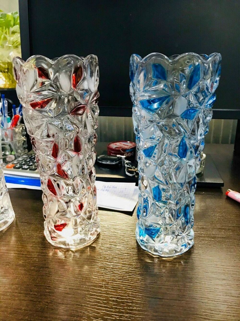 Lọ hoa 30cm loe thủy tinh trắng , màu