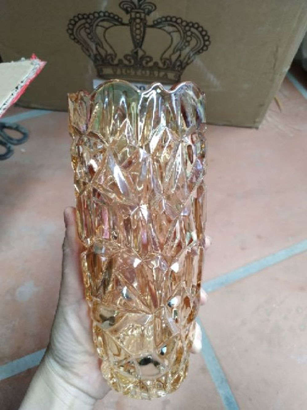 Lọ hoa pha lê vàng dáng bom