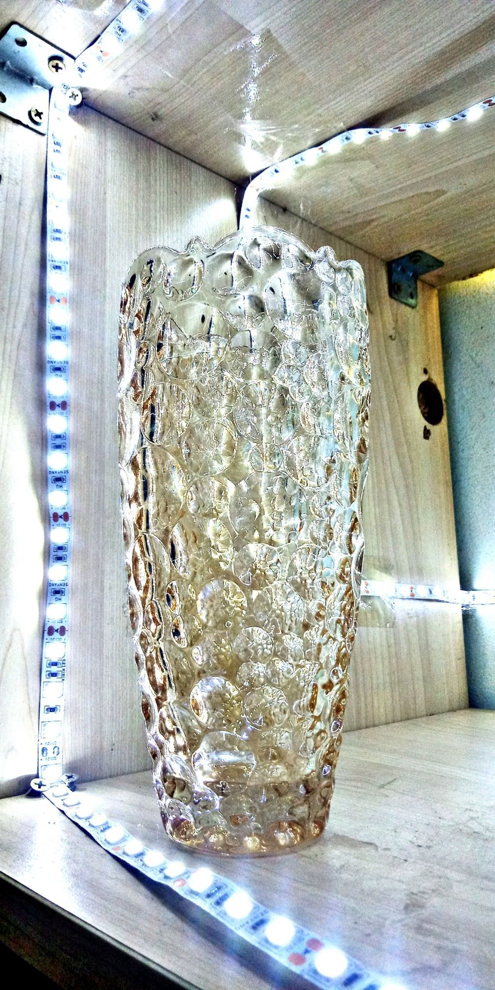 Lọ hoa pha lê vàng dáng bom