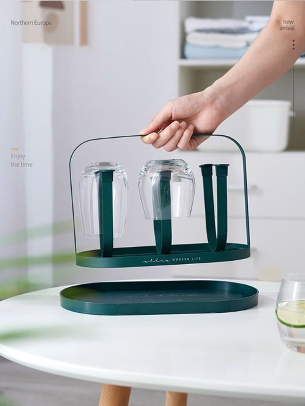 Bộ giá úp cốc bầu dục sang chảnh kèm khay hứng