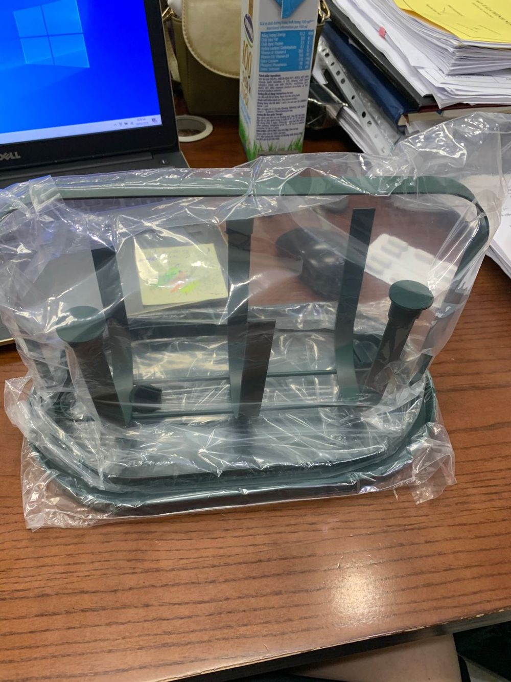 Bộ giá úp cốc bầu dục sang chảnh kèm khay hứng