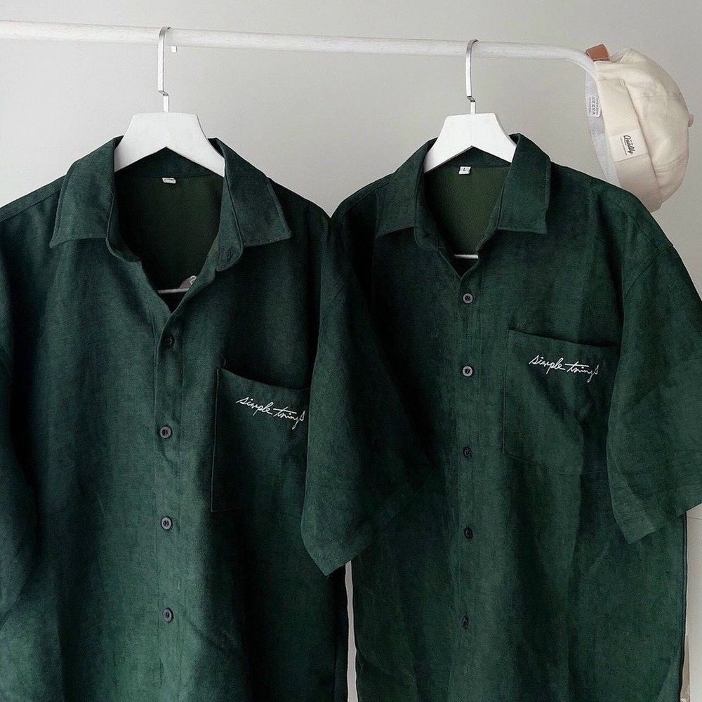 Áo sơ mi tay ngắn chất da lộn min form dưới 65kg,logo thêu trước sau