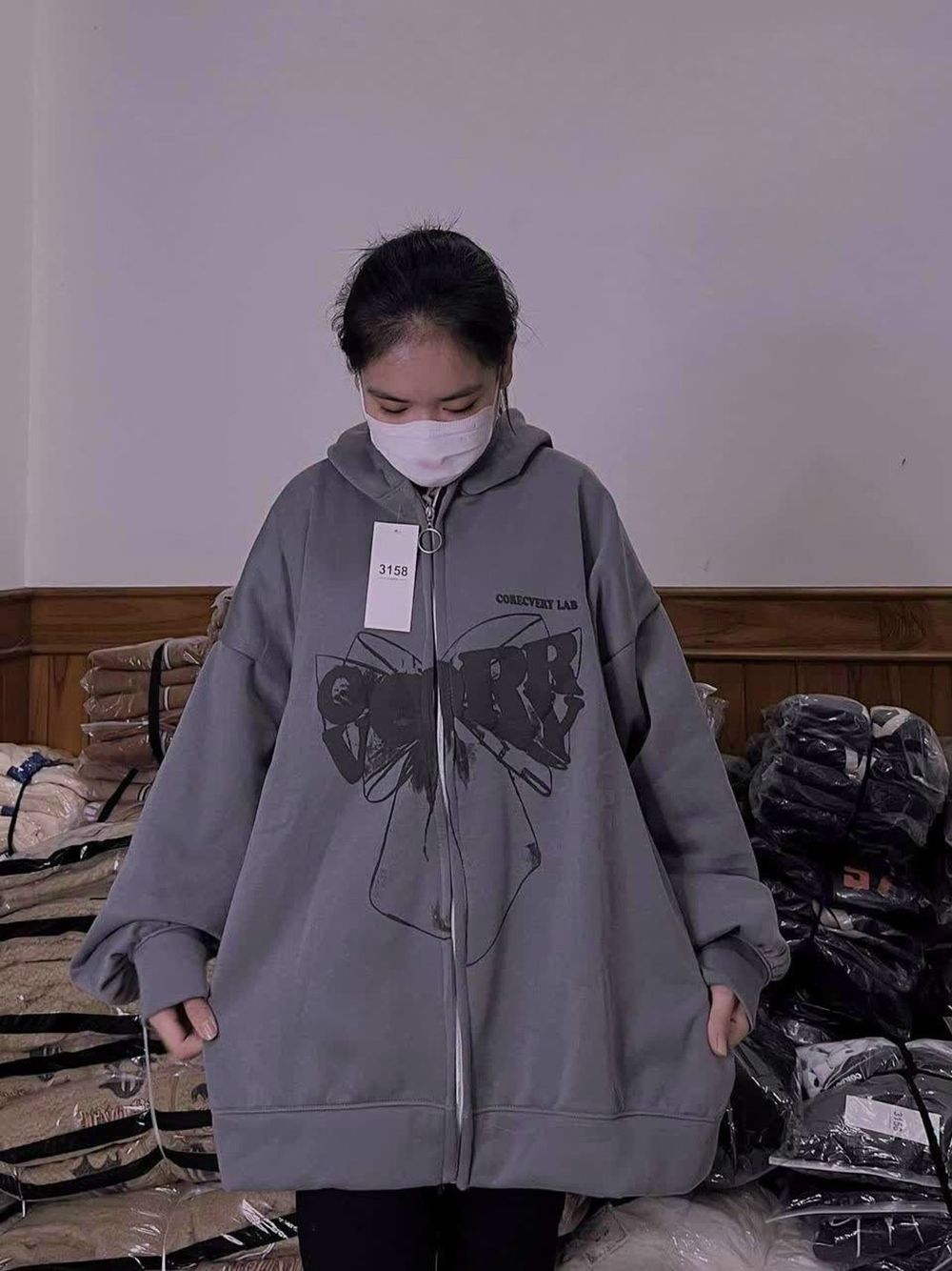 Áo khoác tay phồng in nơ to có nón form dưới 70kg