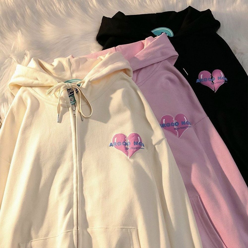 Áo khoác dây kéo phao logo in nổi tim chia đôi form đẹp