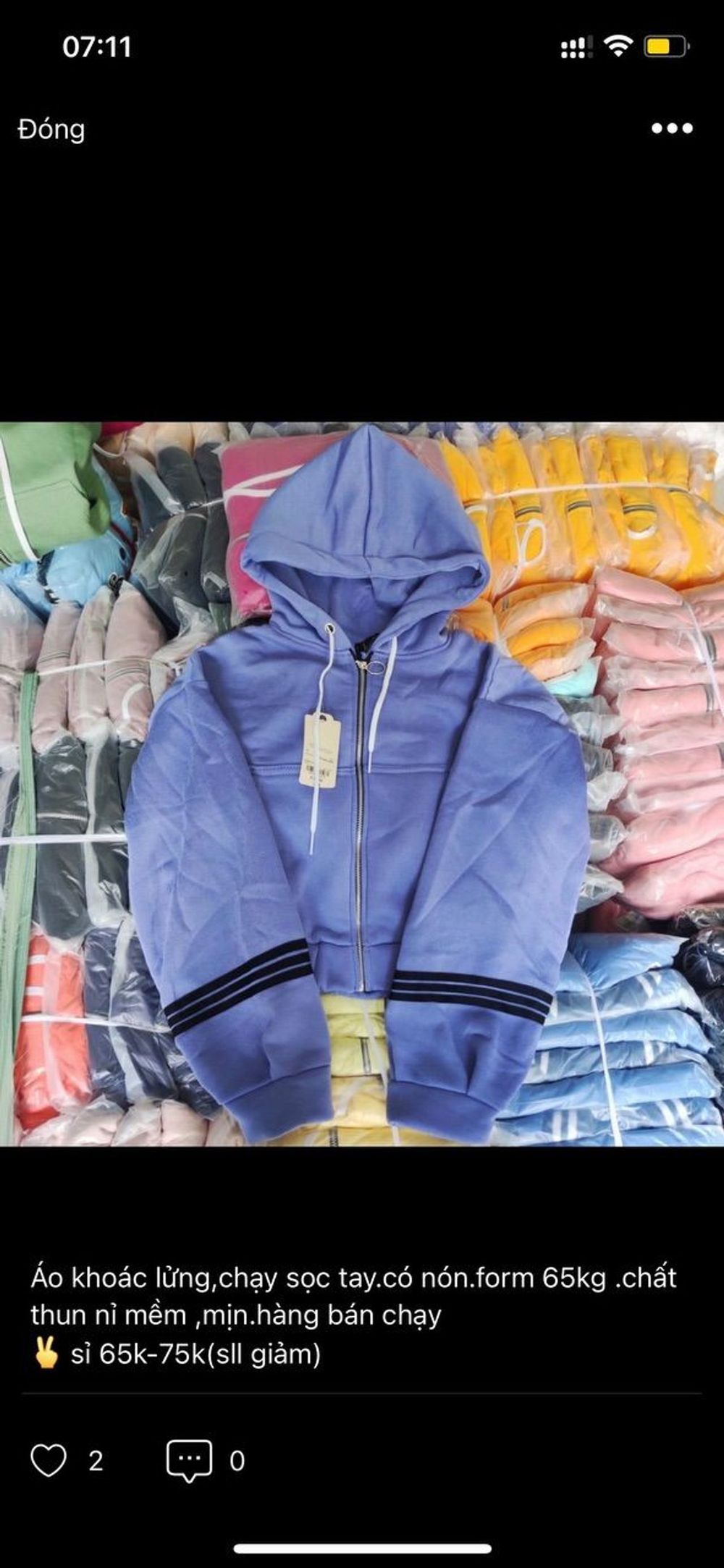 (ảnh thật)Áo Khoác form lửng crotop 3 sọc viền ở tay chất vải đẹp tay phồng dễ phối đồ thời trang