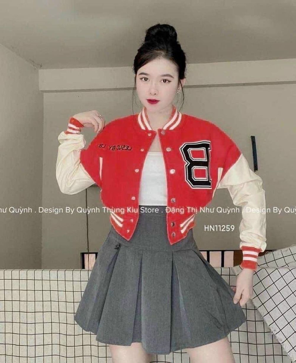 Áo khoác bomber croptop Chữ B nữ dáng lửng cánh dơi Phối tay trắng rộng bấm cúc sexy mẫu mới