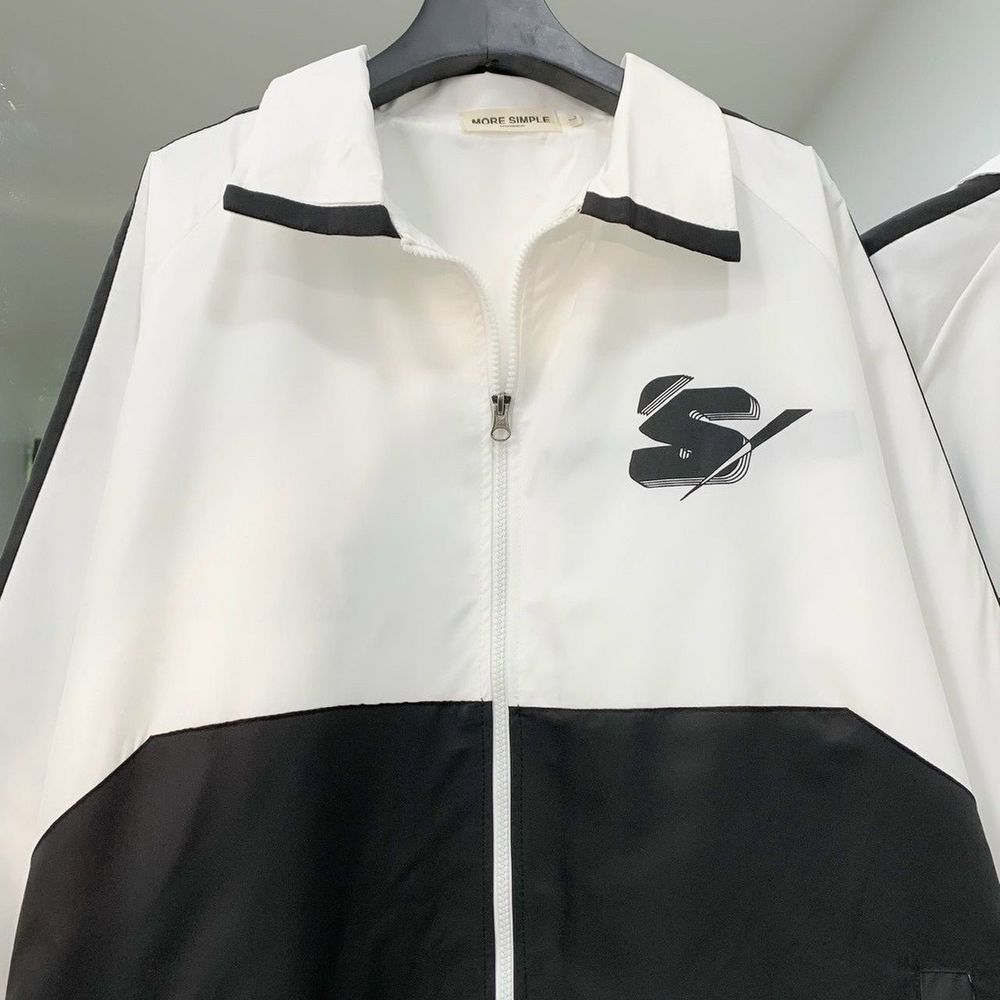 Áo Khoác Jacket Form Rộng SWEEDER Vải Dù Trượt Nước Ulzzang màu TRẮNG