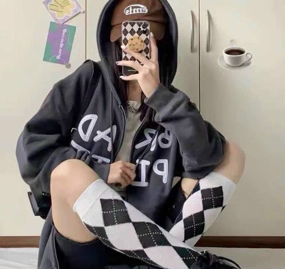 Áo Khoác Nữ Logo In Chữ BRAD PITT Chất Nỉ Mềm Mịn Phong Cách Thời Trang Hàn quốc