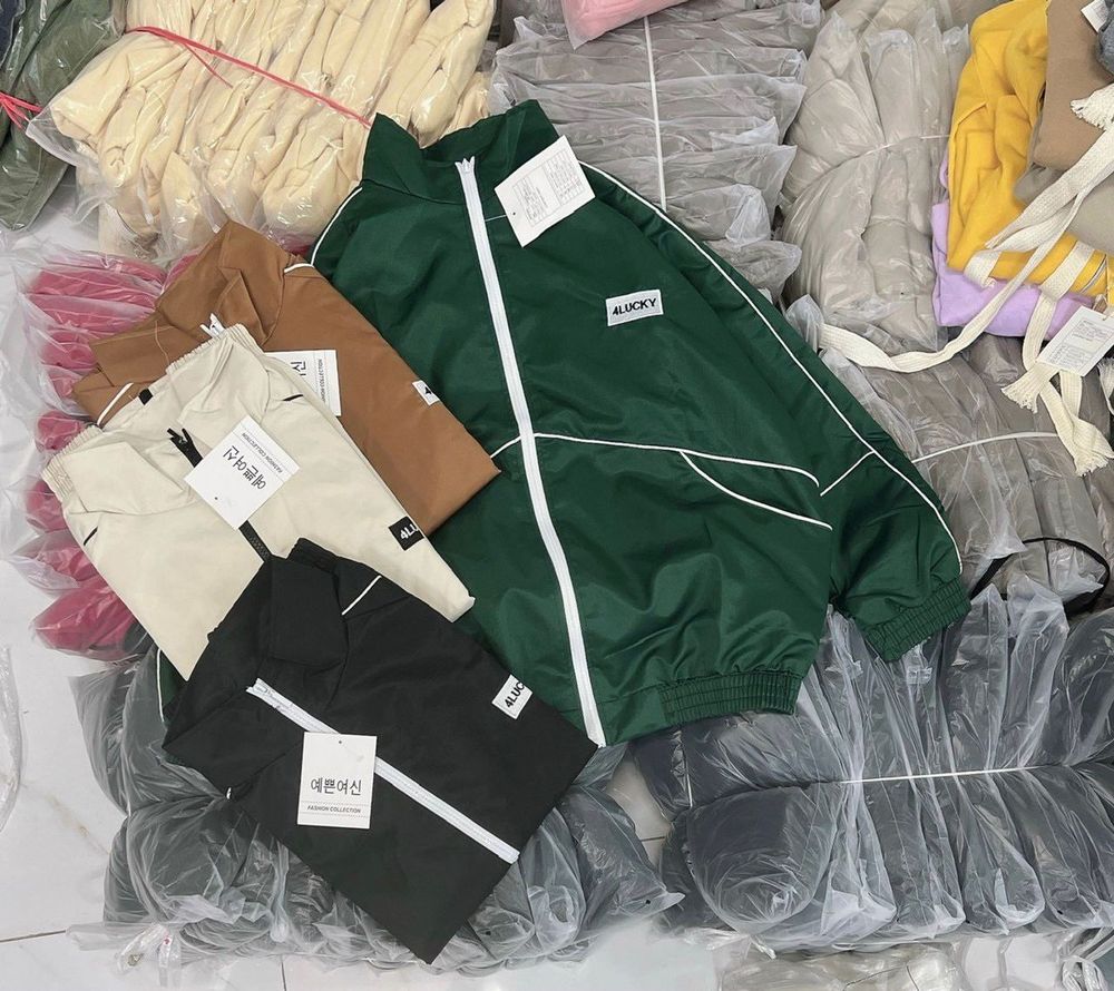 Áo Khoác Dù 2 Lớp Logo Thêu 4LUCKY CHẠY VIỀN NHỎ TOÀN THÂN