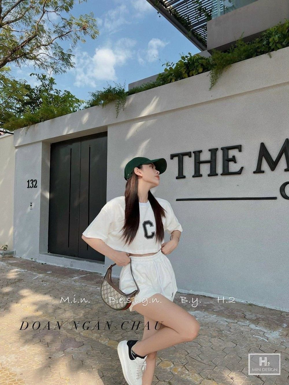 Đồ bộ đùi mặc nhà kiểu croptop in chữ C siêu xinh.