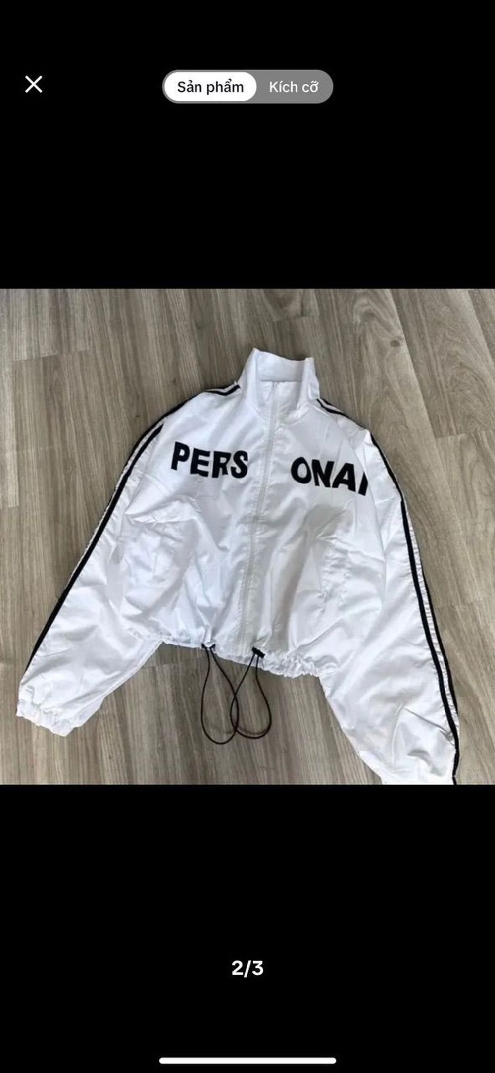 Áo khoác dù lửng nữ croptop phối sọc in chữ PERSONAL unisex.