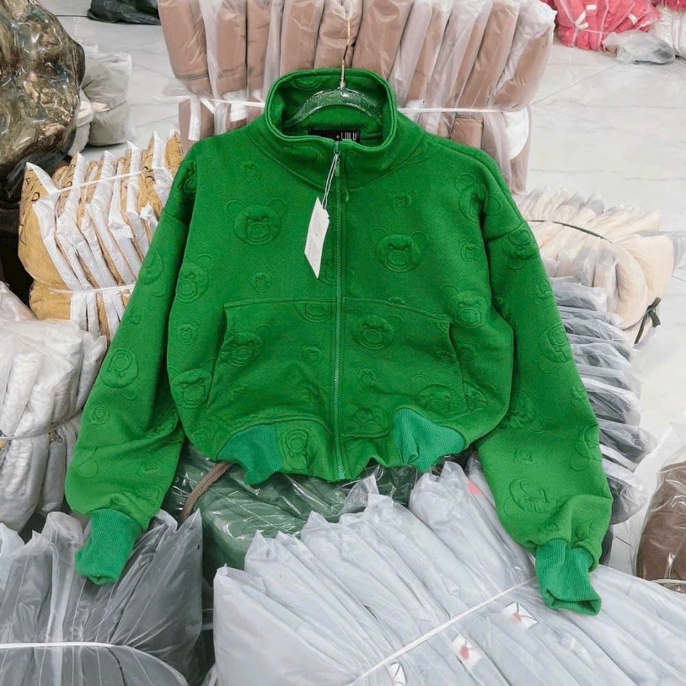 Áo khoác nữ chất xốp dập nổi đầu gấu cao cấp , tay phồng