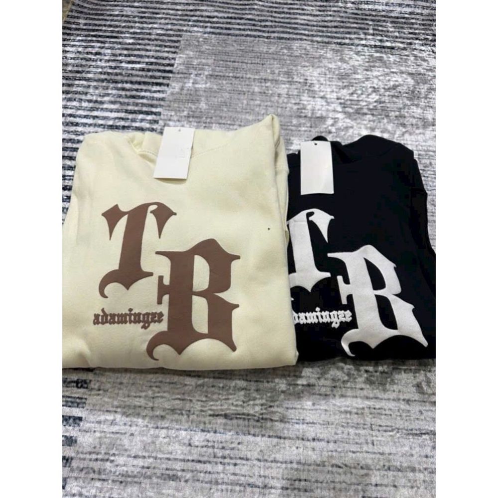 Áo Hoodie Unisex in nổi TB , nón rộng 2 lớp nỉ vải chính , tay phòng .