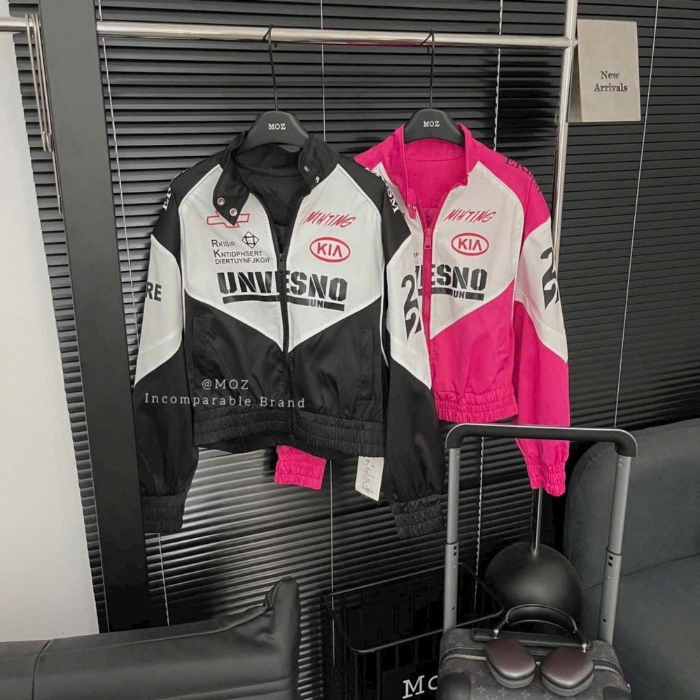 Áo khoác bóng chày phong cách Phương tây cổ điện.