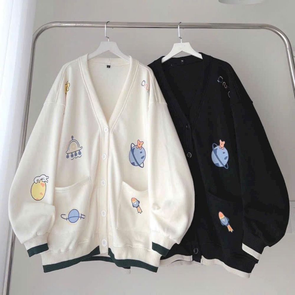 Áo khoác cadigan in họa tiết trái đất cute hot trend. Form rộng 55-80kg