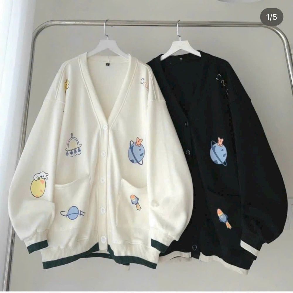 Áo khoác cadigan in họa tiết trái đất cute hot trend. Form rộng 55-80kg