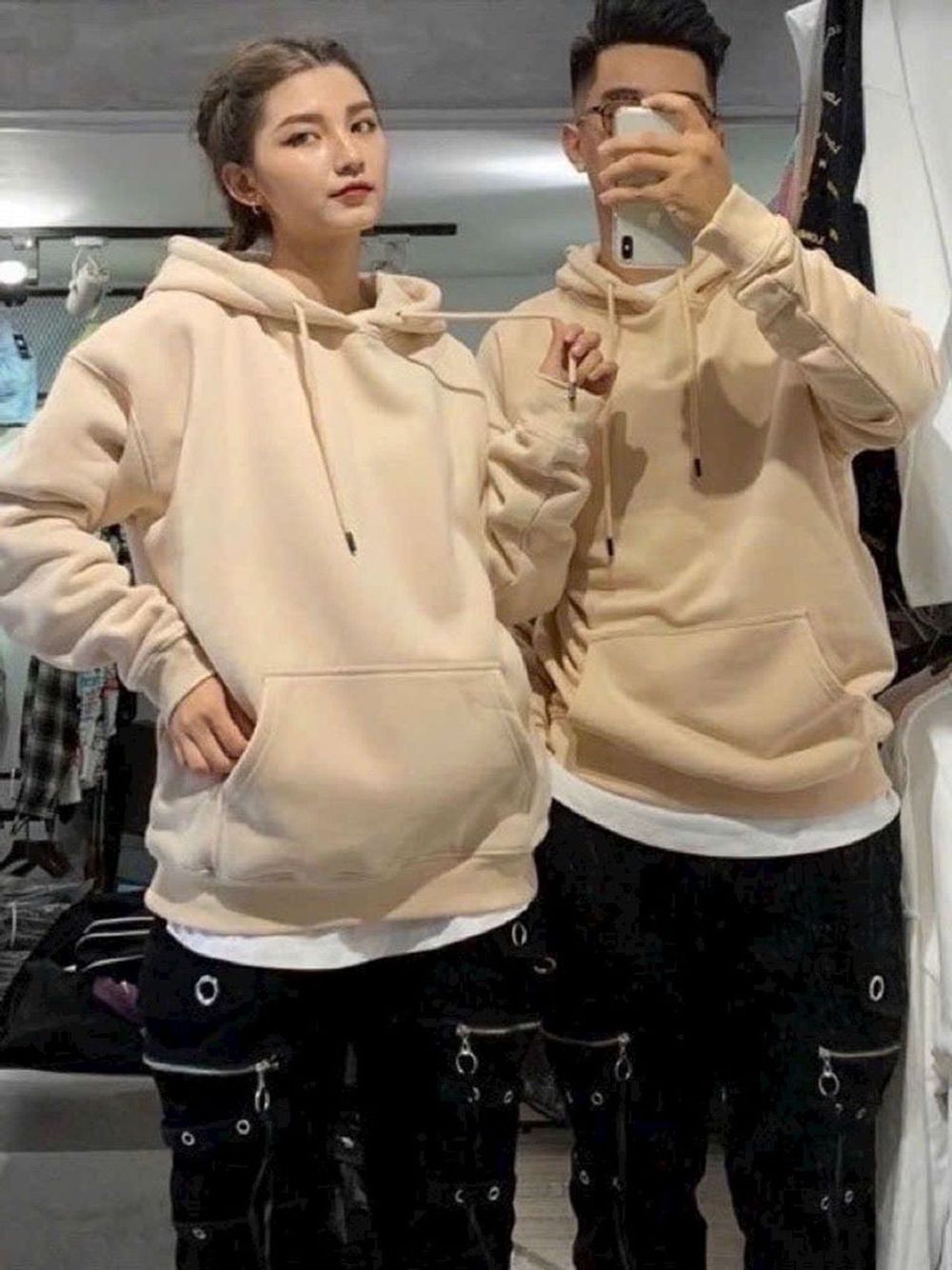 Có sẵn áo phôi trắng đen kem xám . Form rộng chất vải dày mịn phong cách nam nữ