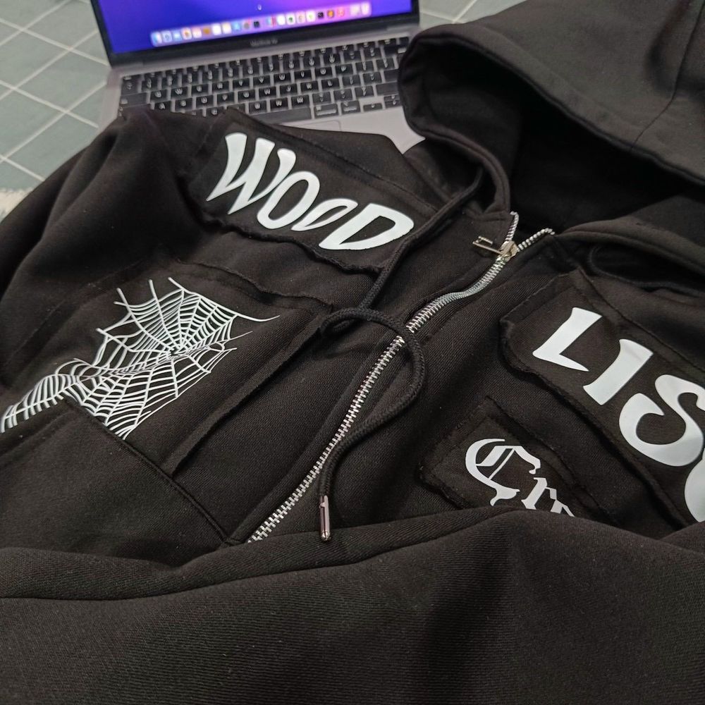 Áo khoác WOOD LISE phối rách chất thun nỉ mềm mịn nón 2 lớp có khoen dây kéo sắt form rộng dưới 75kg