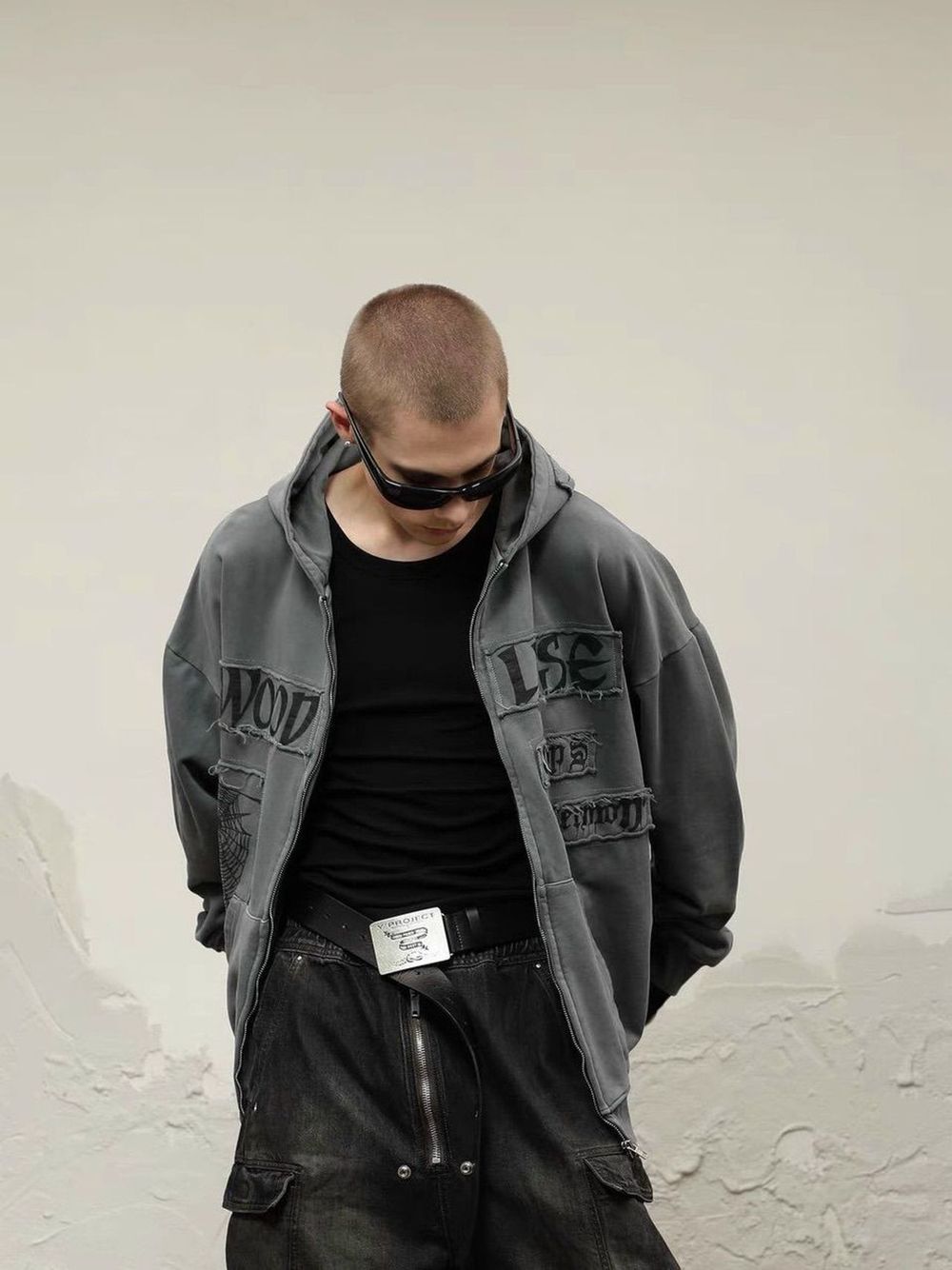 Áo khoác WOOD LISE phối rách chất thun nỉ mềm mịn nón 2 lớp có khoen dây kéo sắt form rộng dưới 75kg