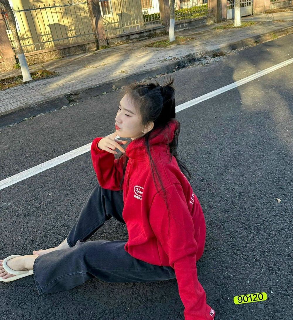 Áo hoodie AUTOMOBILE form rộng màu đỏ nam nữ unisex không lem màu