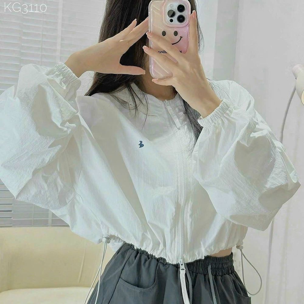Áo khoác dù trượt nước chất đẹp 1 lớp logo thêu đang lửng tay cánh dơi ,dây rút 2 bên