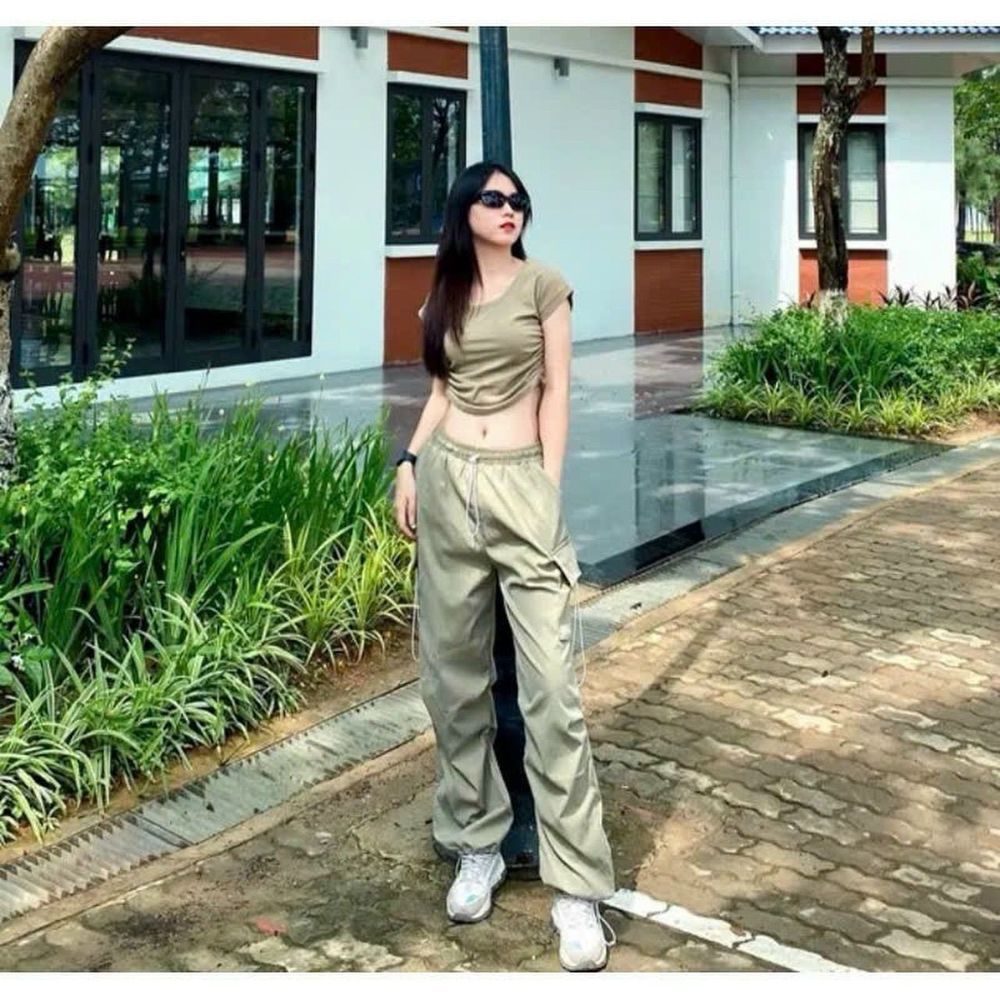 Quần jogger dù 3 dây rút form rộng cá tính