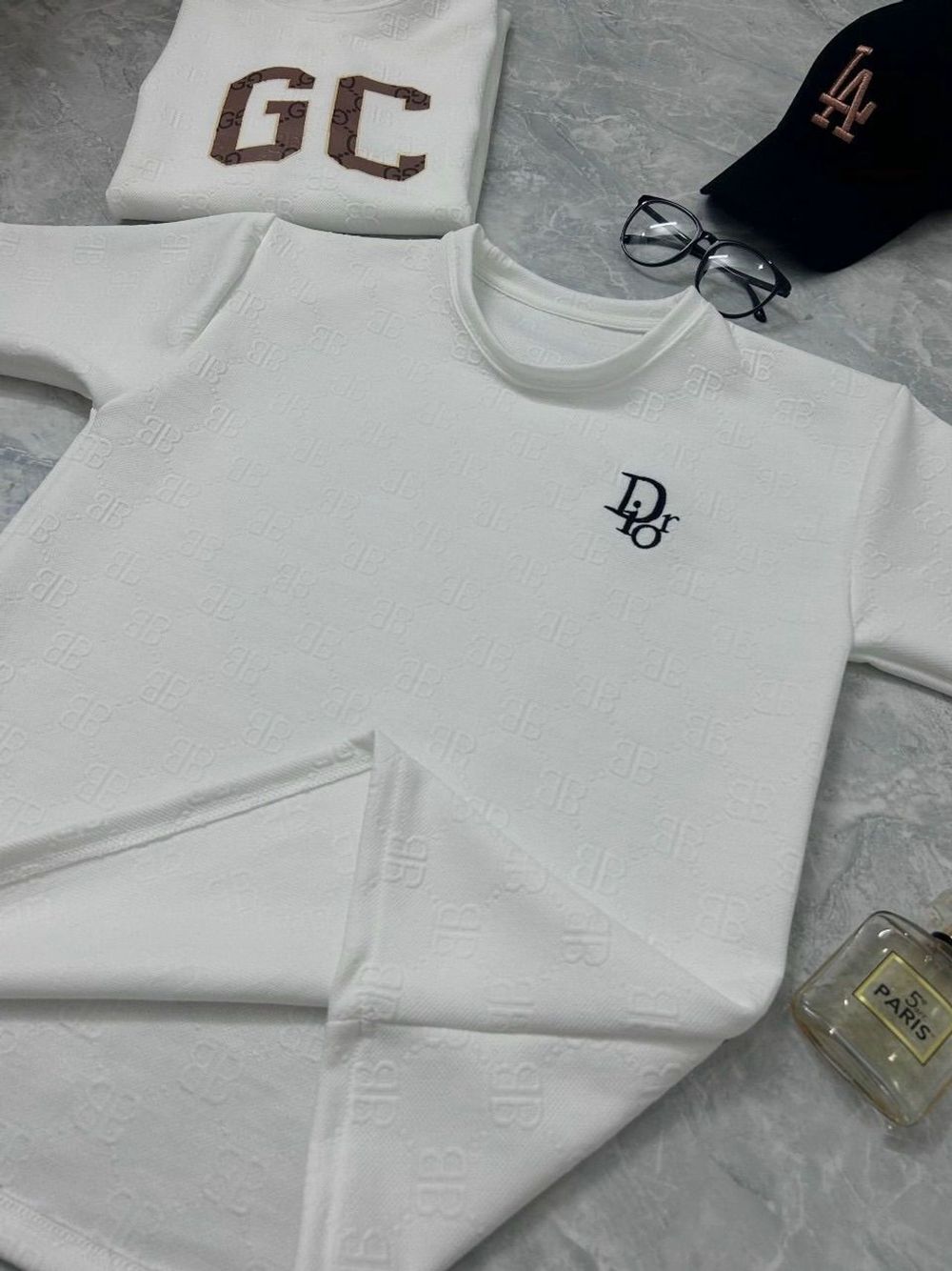 Áo thun nam thêu logo Đì Or chất thun xốp xịn