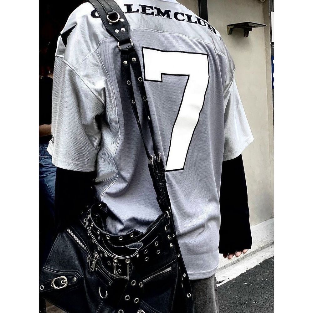 Áo thun thể thao in số 7 chất thun mè thái, bóng ý hình
freesize dưới 70kg