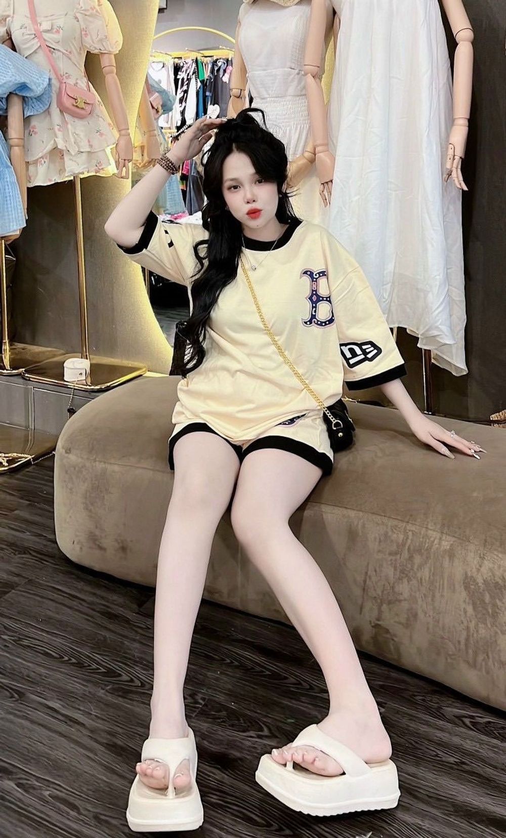 Set bộ áo tay lỡ kèm quần short in chữ B chất thun conton thấm hút mồ hôi freesize