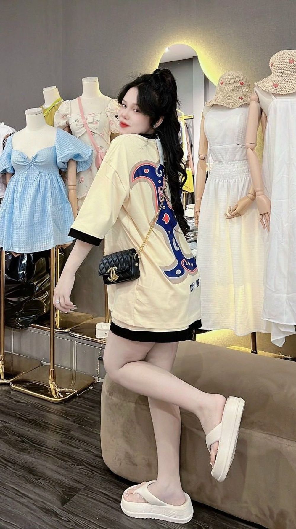 Set bộ áo tay lỡ kèm quần short in chữ B chất thun conton thấm hút mồ hôi freesize