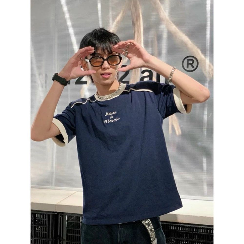 Áo thun cotton Hình thêu,co giản mịn mát.viền sọc như hình . From rộng dưới 60kg