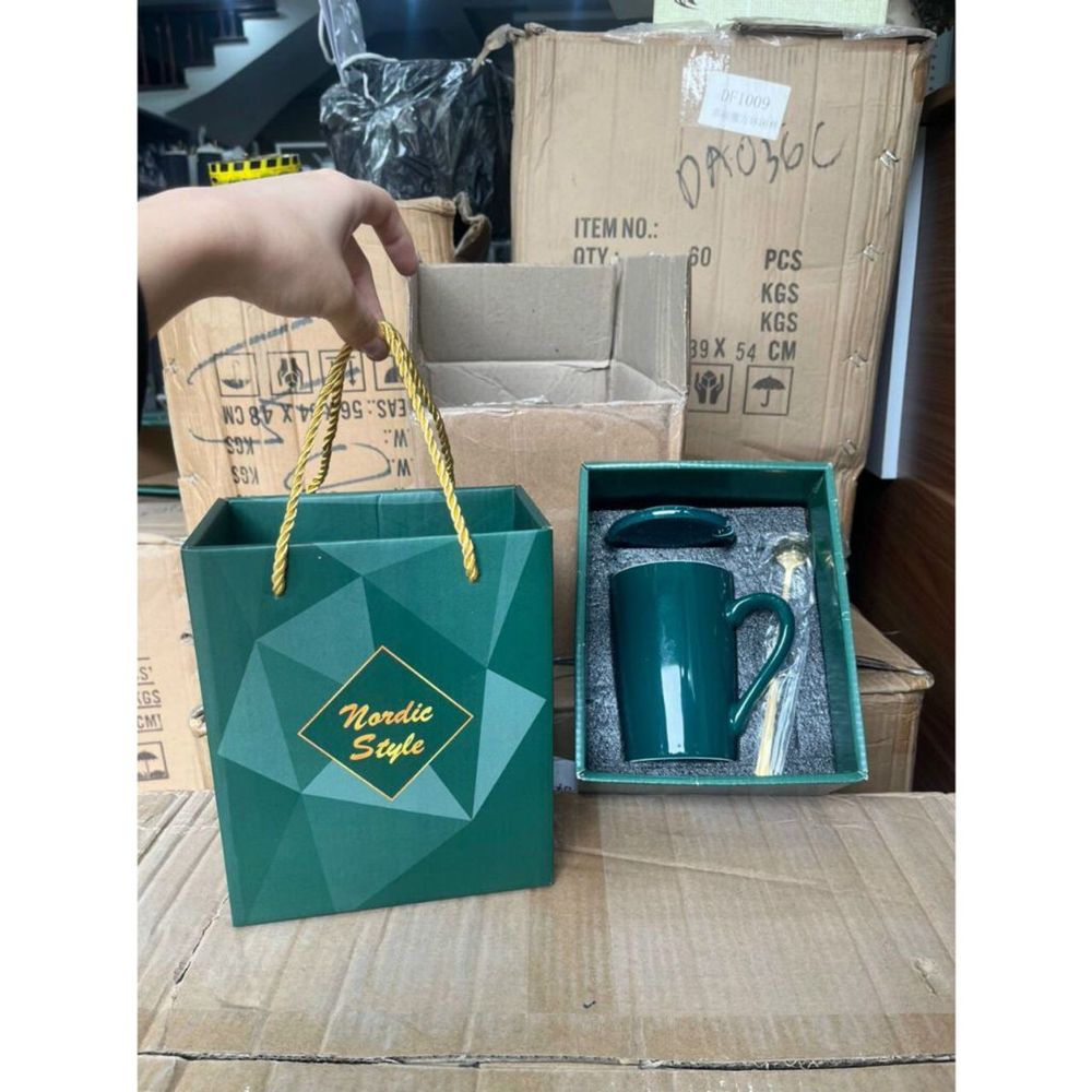 Cốc Sứ Thìa YT Re ( THÙNG 48C