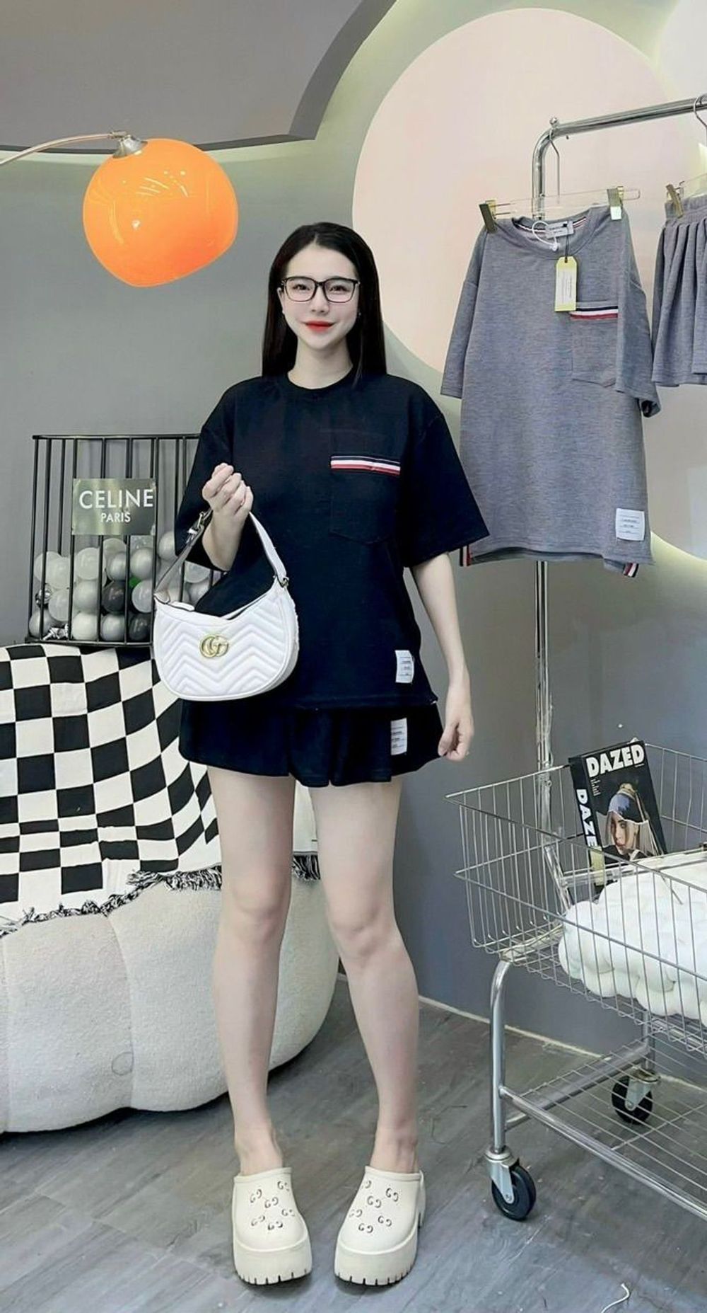 Set áo tay lỡ phối túi sọc + chân váy xếp ly chất thun conton, thấm hút mồ hôi tốt. Freesize dưới 63kg