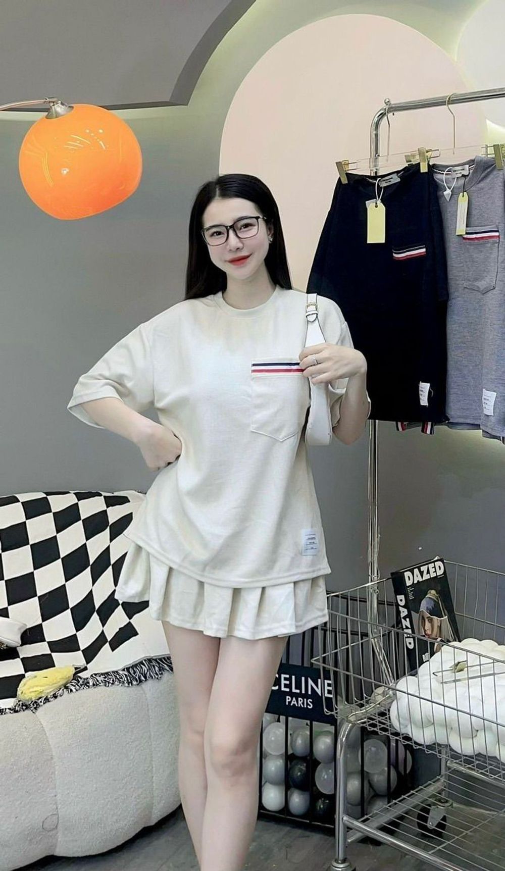 Set áo tay lỡ phối túi sọc + chân váy xếp ly chất thun conton, thấm hút mồ hôi tốt. Freesize dưới 63kg