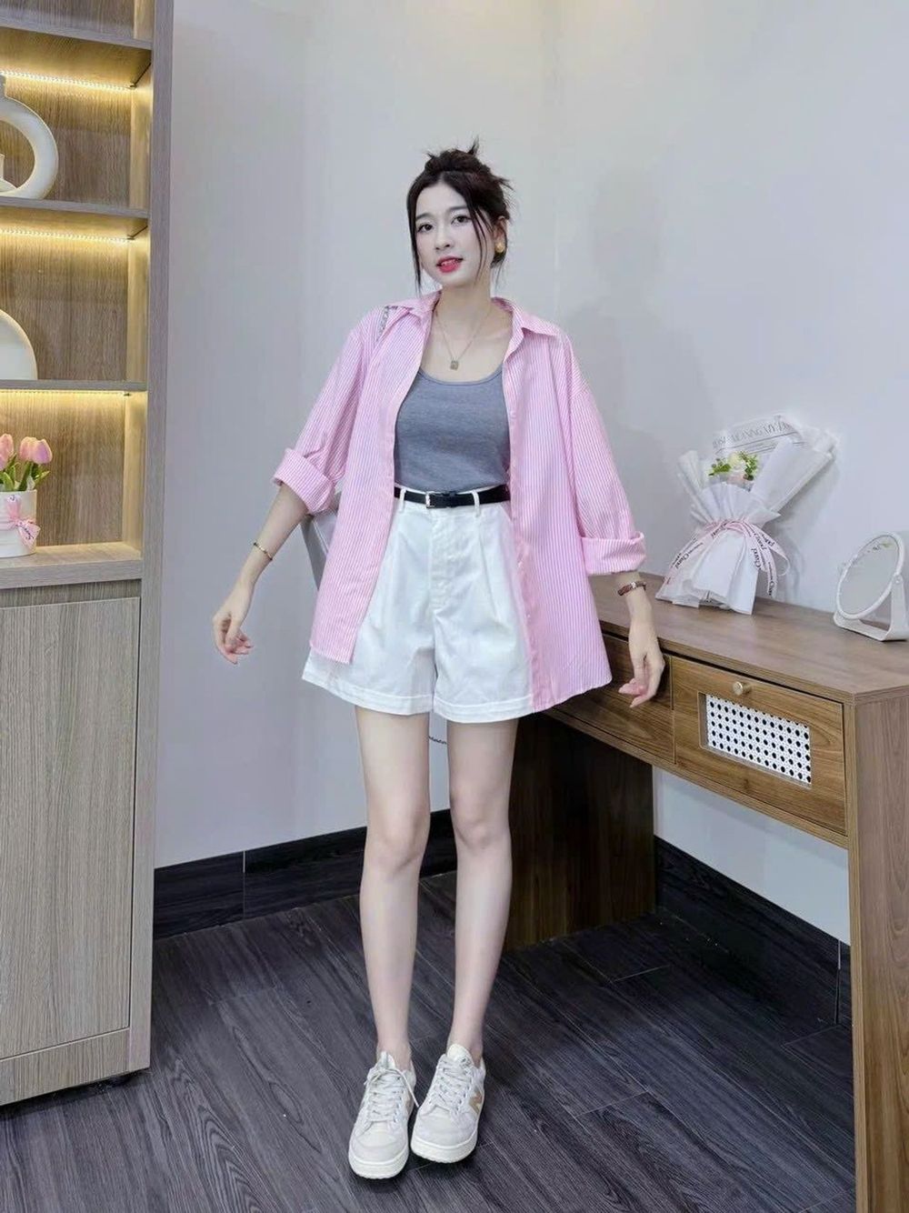 Set 3 món áo 2 dây bản to, quần short cứng, khoác sơ mi kèm nịt freesize dưới 55kg