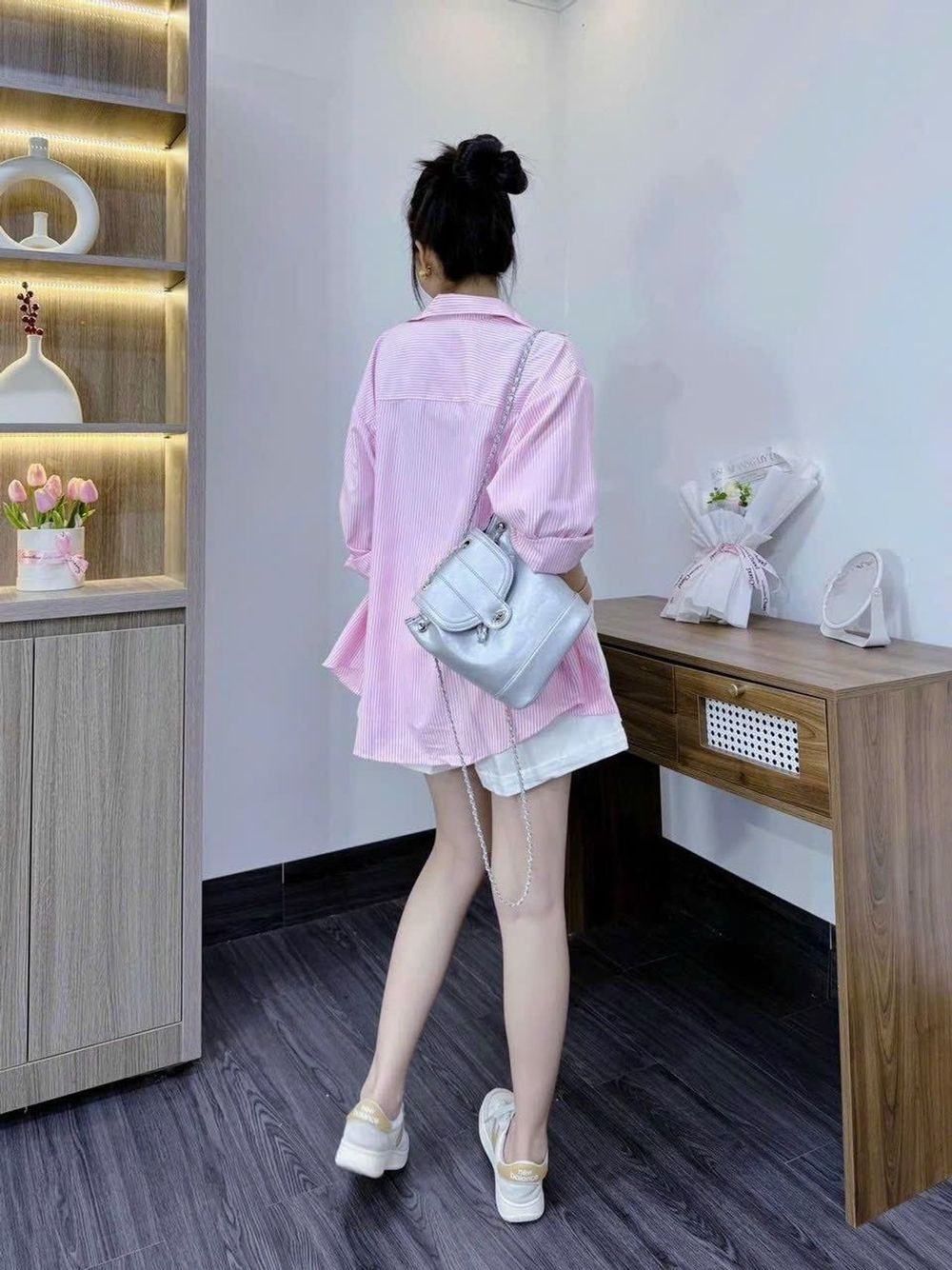 Set 3 món áo 2 dây bản to, quần short cứng, khoác sơ mi kèm nịt freesize dưới 55kg