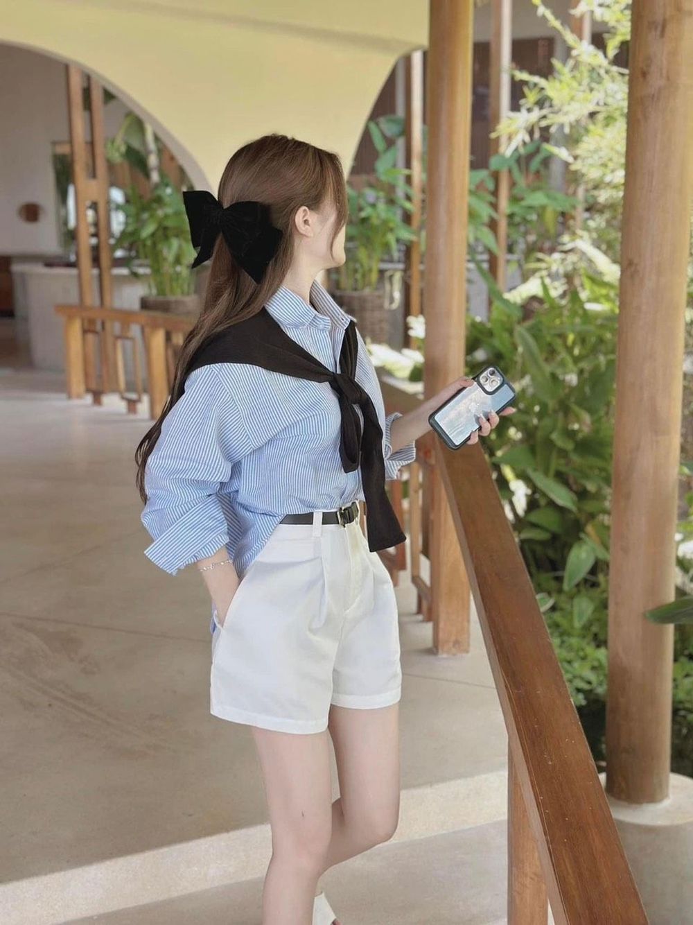 sét 4 món áo sơ mi kate , quần kaki mềm +áo khoác mỏng kèm nịt freesize dưới 55kg