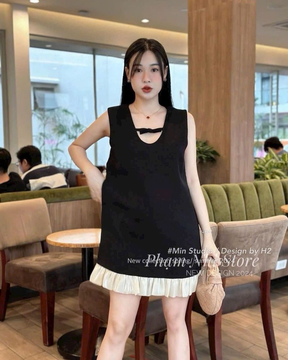 Váy Tuyết Mưa Sát Nách Cổ V Kiểu, Đầm Suông Viền Bèo Dáng Ngắn Thời Trang