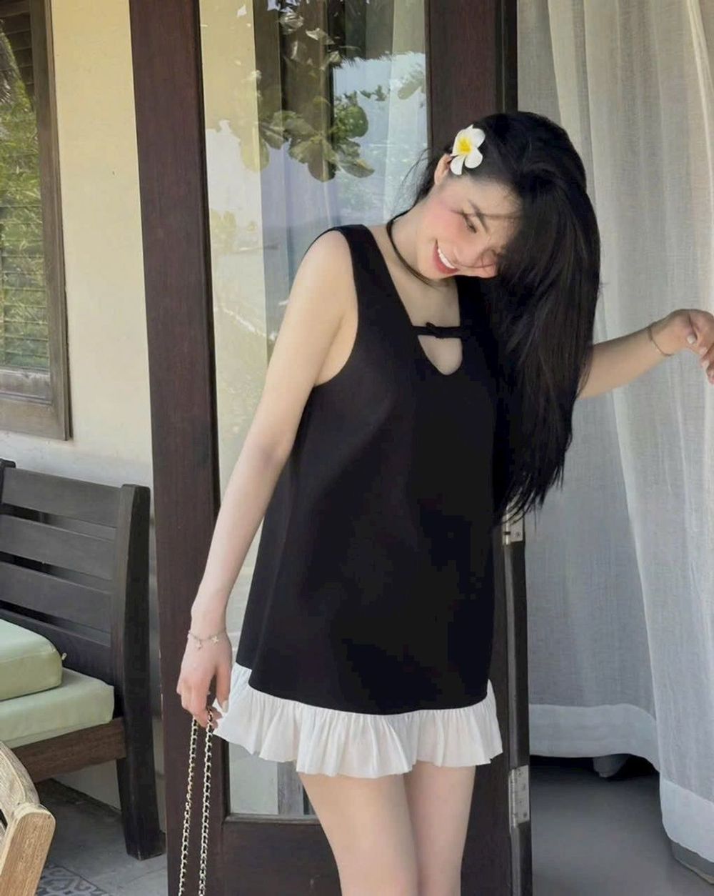 Váy Tuyết Mưa Sát Nách Cổ V Kiểu, Đầm Suông Viền Bèo Dáng Ngắn Thời Trang