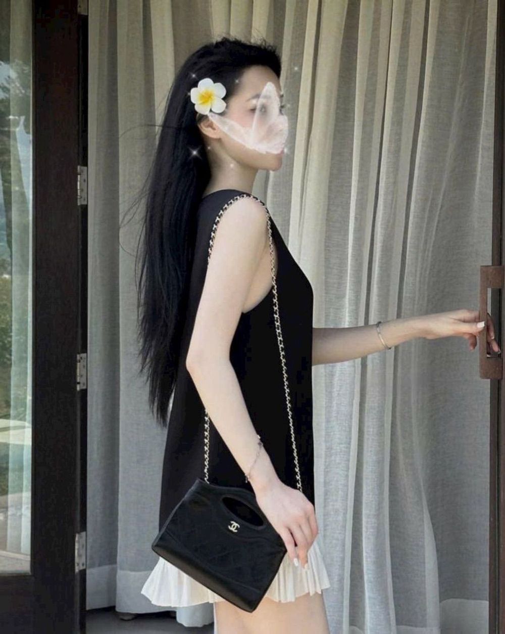 Váy Tuyết Mưa Sát Nách Cổ V Kiểu, Đầm Suông Viền Bèo Dáng Ngắn Thời Trang