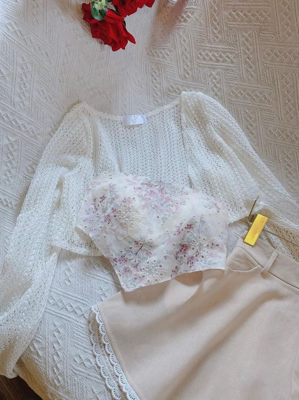 set 3 món áo yếm xô ren 2 lớp có mút kèm khoác ren, quần short cứng