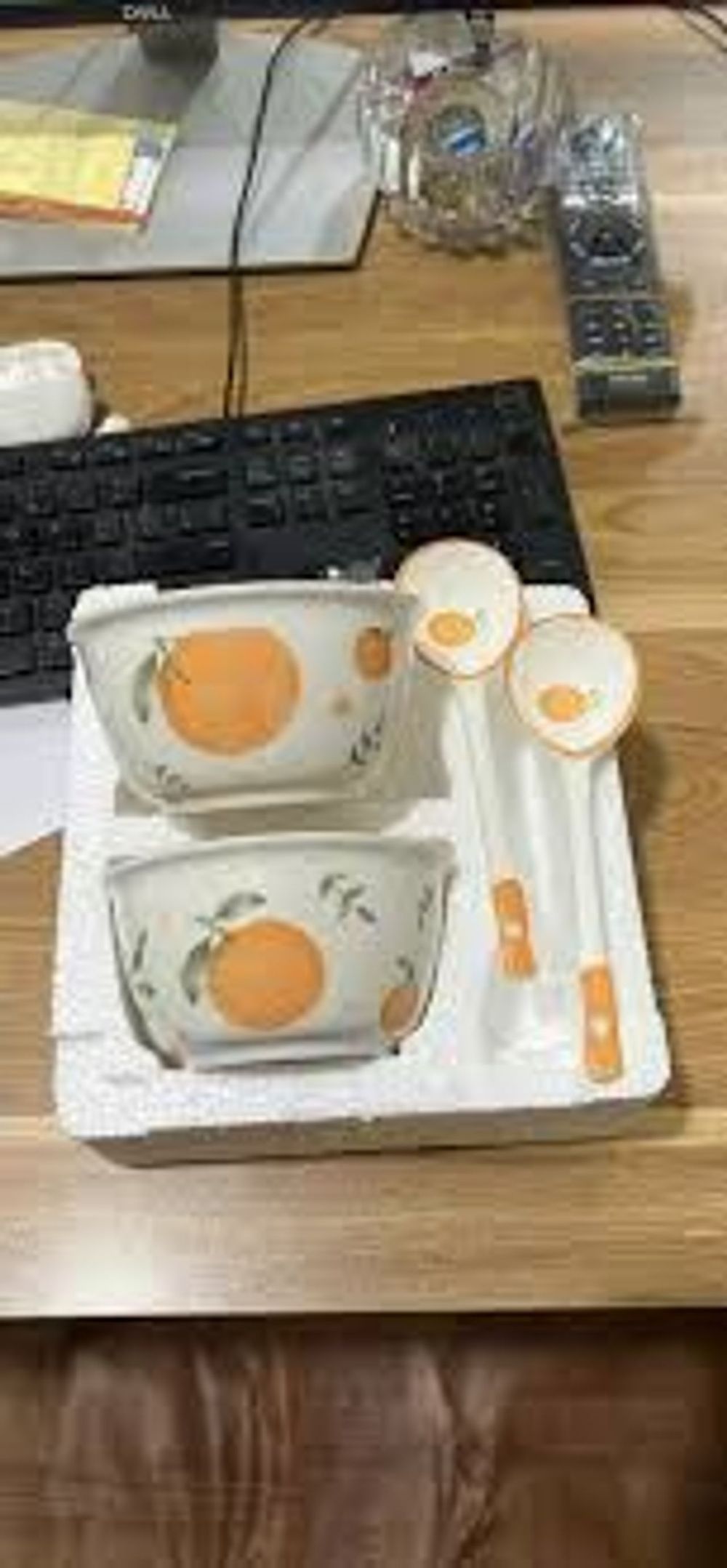 Set 2 bát kèm 2 thìa hình dâu tây, hình quả cam dễ thương