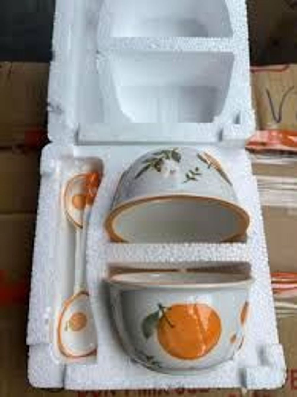 Set 2 bát kèm 2 thìa hình dâu tây, hình quả cam dễ thương