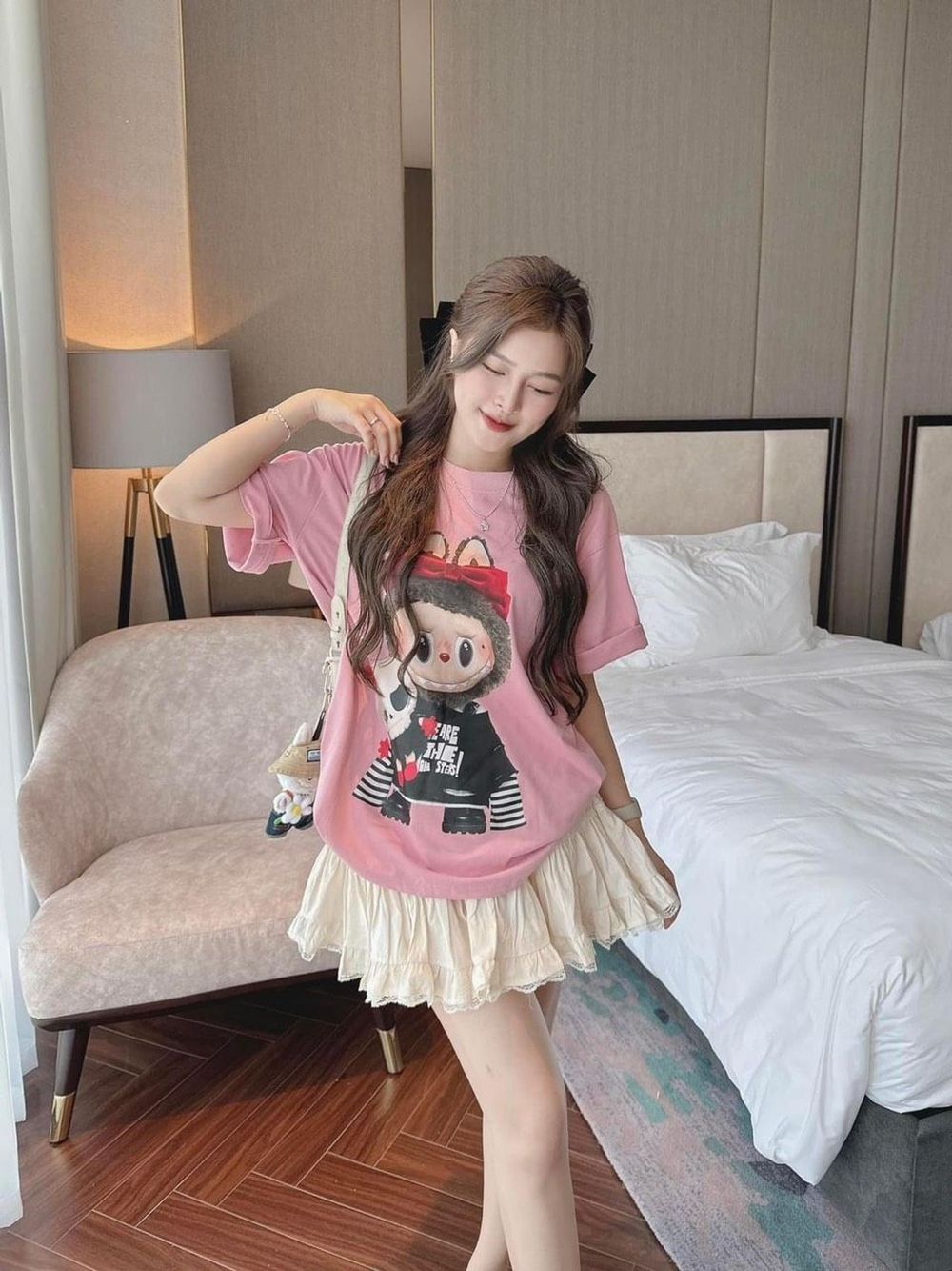 SET áo tăm in thỏ đeo nơ đáng yêu , kèm váy lụa viền ren có lót quần