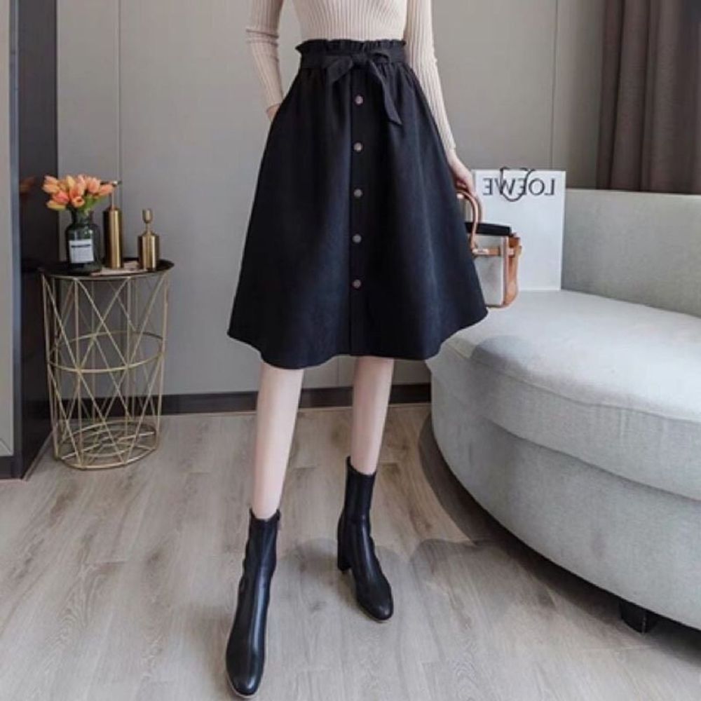 Chân Váy dài dáng A chất tuyết mưa đính nút, lưng thắt dây xinh