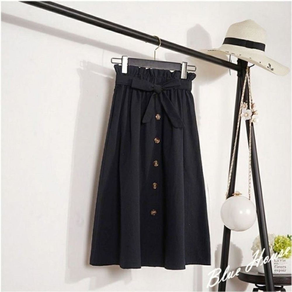 Chân Váy dài dáng A chất tuyết mưa đính nút, lưng thắt dây xinh