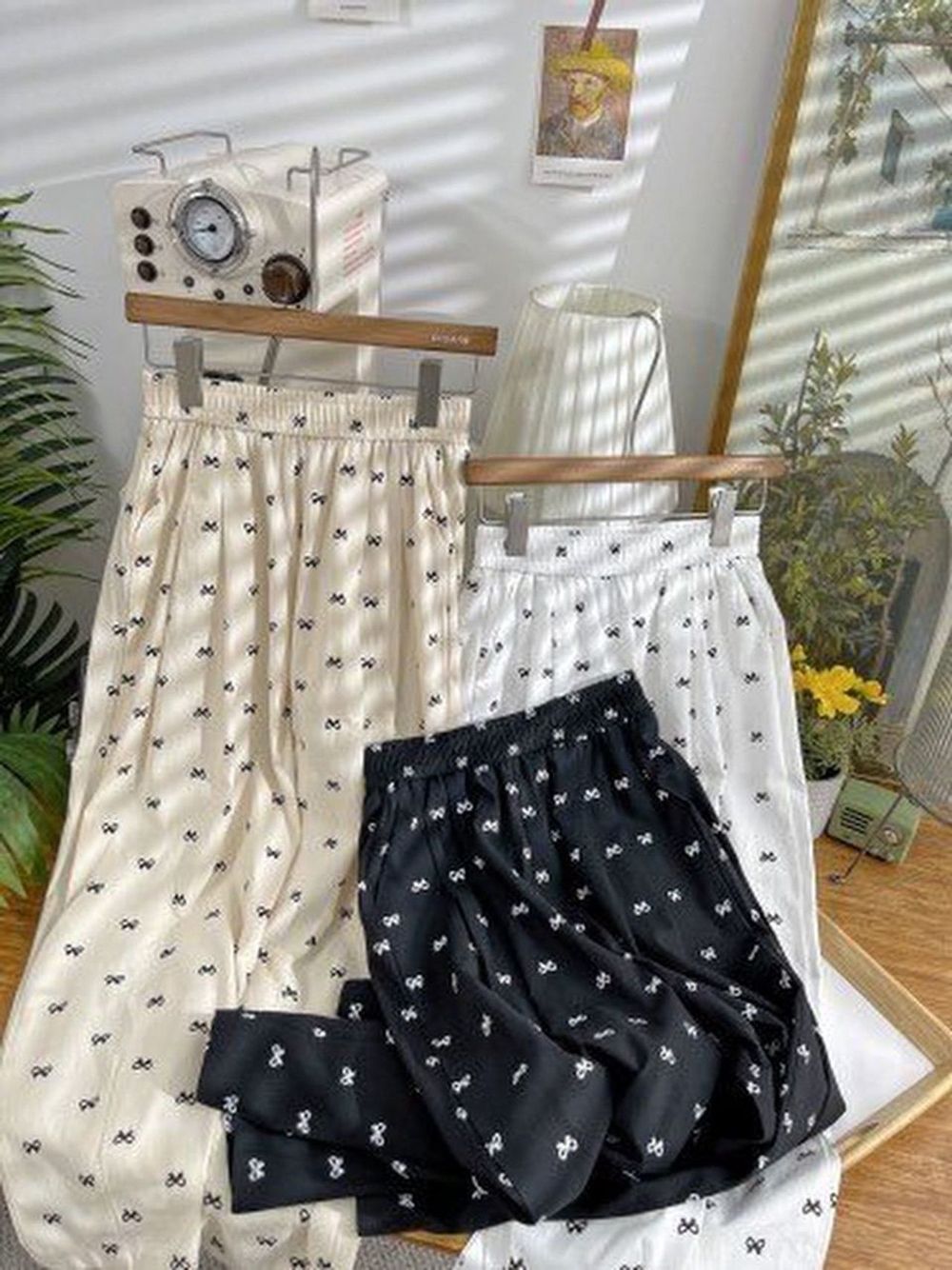 QUẦN DÀI LƯNG CHUN IN NƠ chất đũi gió nhăn Freesize dưới 55kg